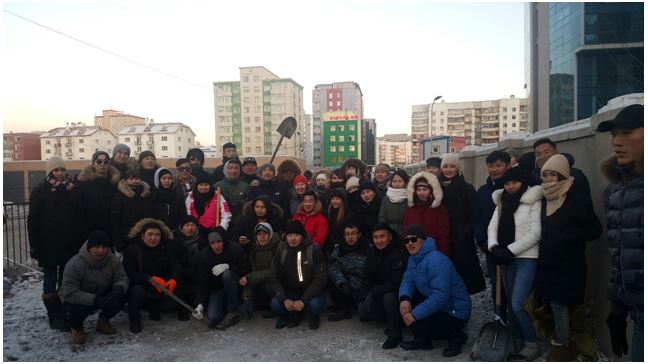 “СИТИ” их сургуулийн бизнес удирдлагын сургуулийн 100 оюутан сайн дурын ажил хийлээ